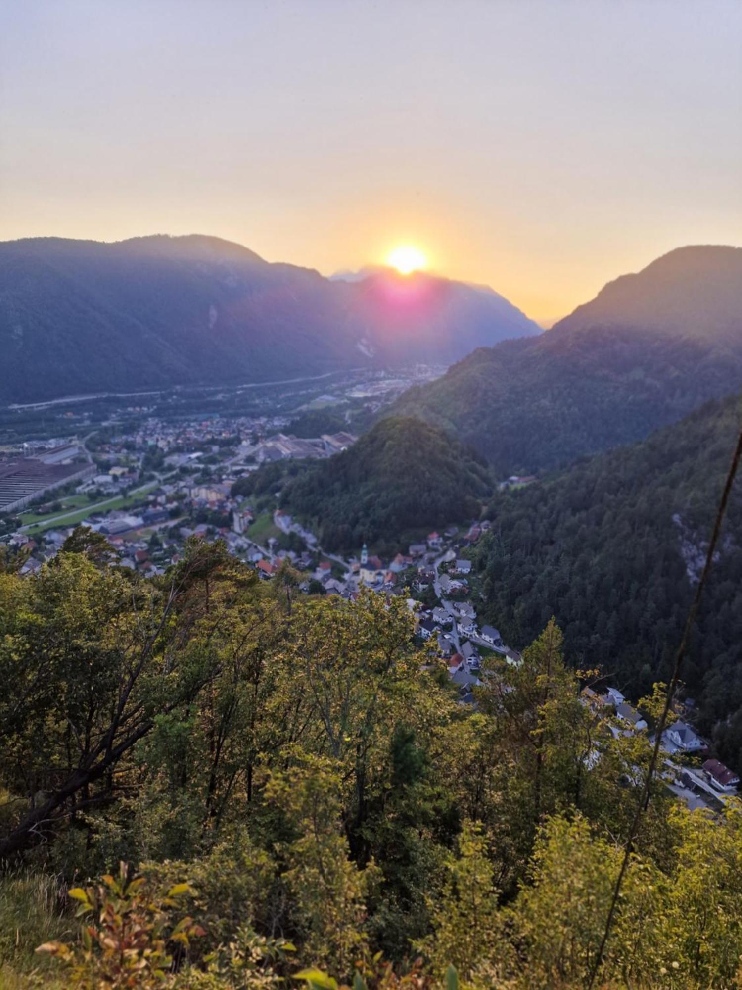 Charming Bella Hideout - Adults Only Apartment Jesenice Bagian luar foto