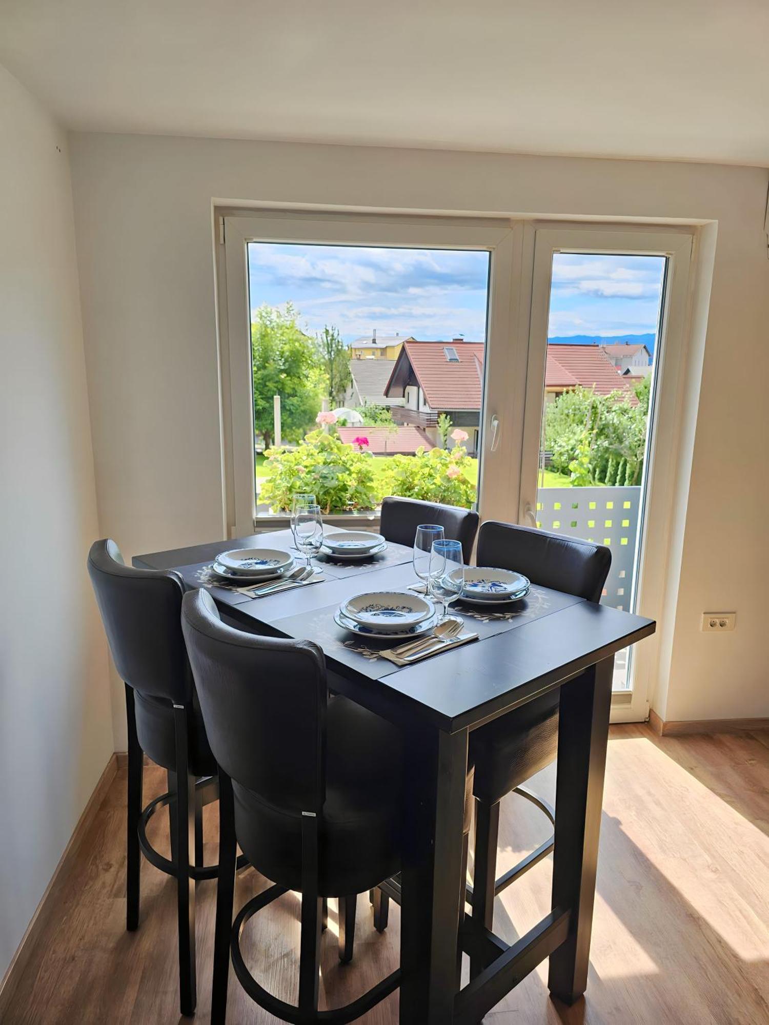 Charming Bella Hideout - Adults Only Apartment Jesenice Bagian luar foto